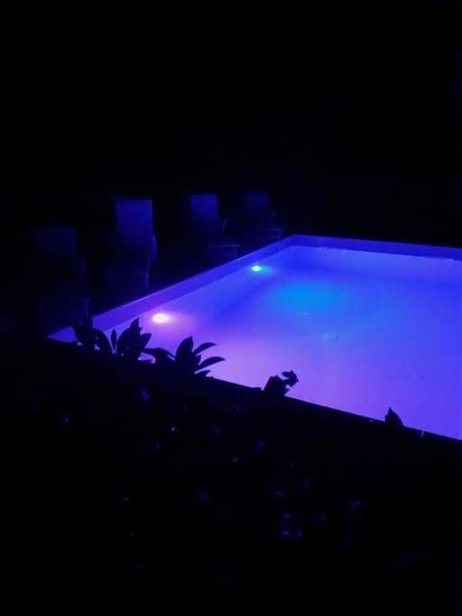 Location de vacances pour 8 personnes, avec jardin et balcon ainsi que piscine et vue à Châteauponsac - 4