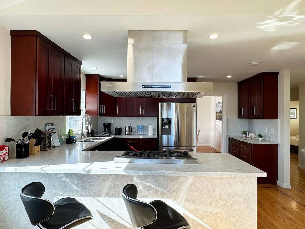 Ganze Wohnung, South Sf Spacious Entire unit with 3brs 3Bth on 2F in South San Francisco, San Mateo County