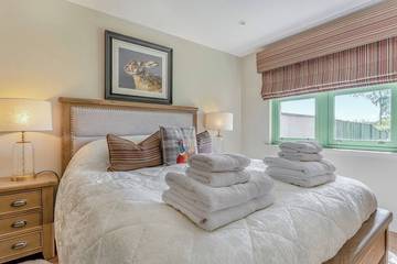 Log Cabin for 6 People in Falkirk, Scotland, Photo 1