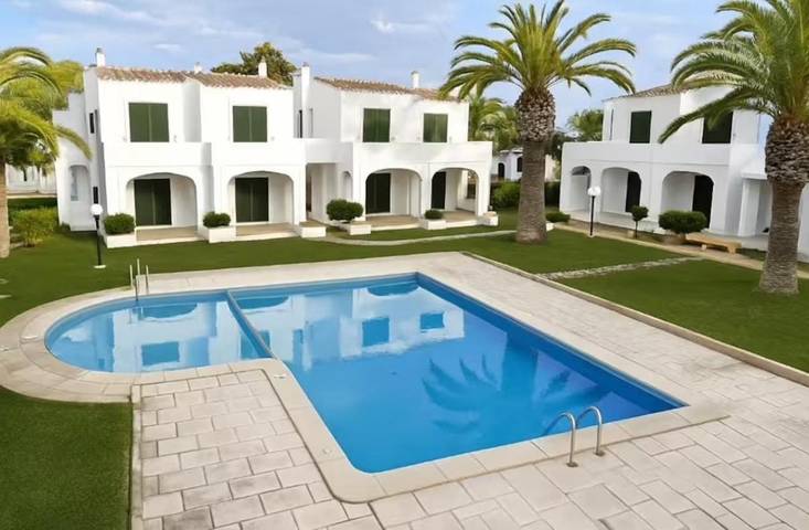 Appartement de vacances pour 2 personnes, avec vue ainsi que piscine et jardin