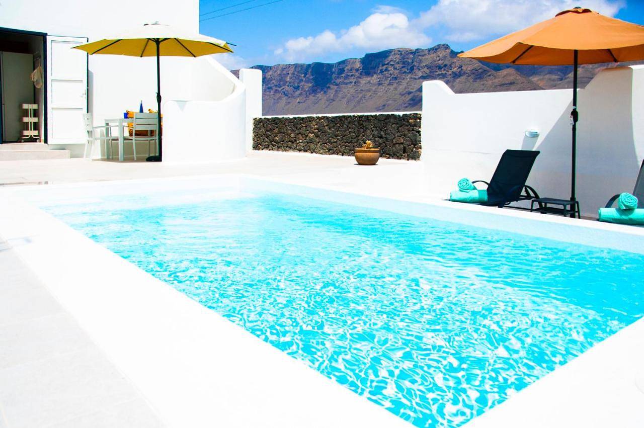 Two-Bedroom House in Playa Famara, Teguise