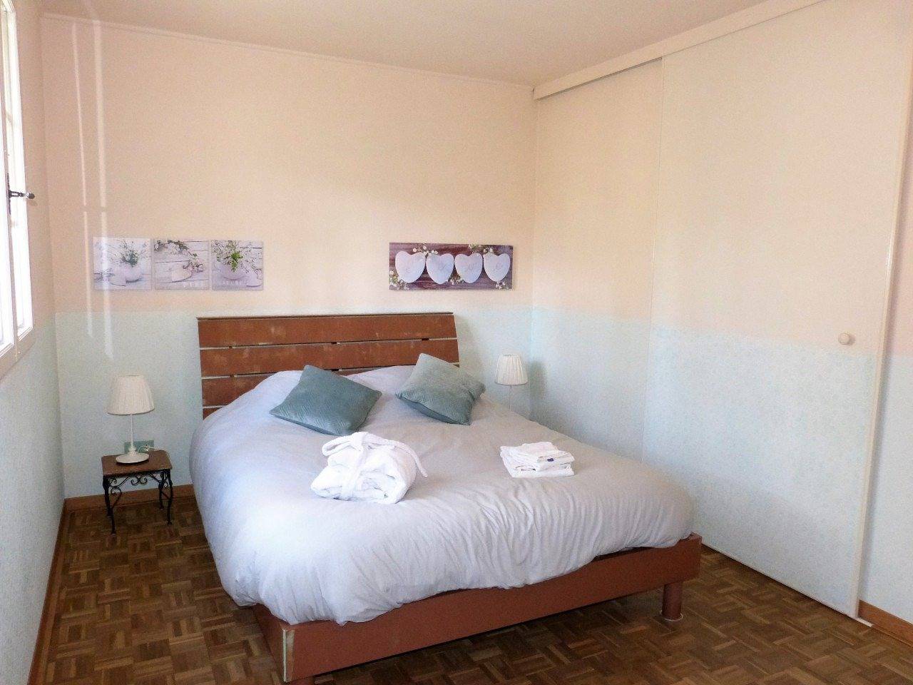 Chambres d'hôtes la Vergne - Chambre3 in Saint-Martin-des-Combes, Périgord Pourpre