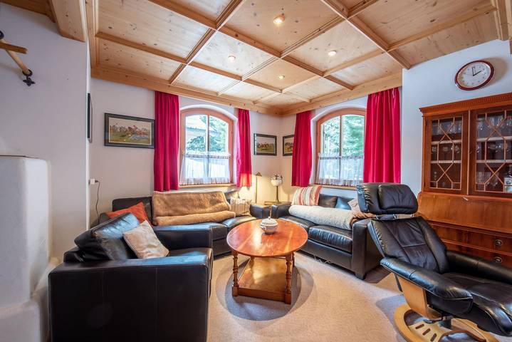 Vakantiehuis voor 6 personen, with Balkon and Terras as well as Tuin and Uitzicht in Hochkrimml