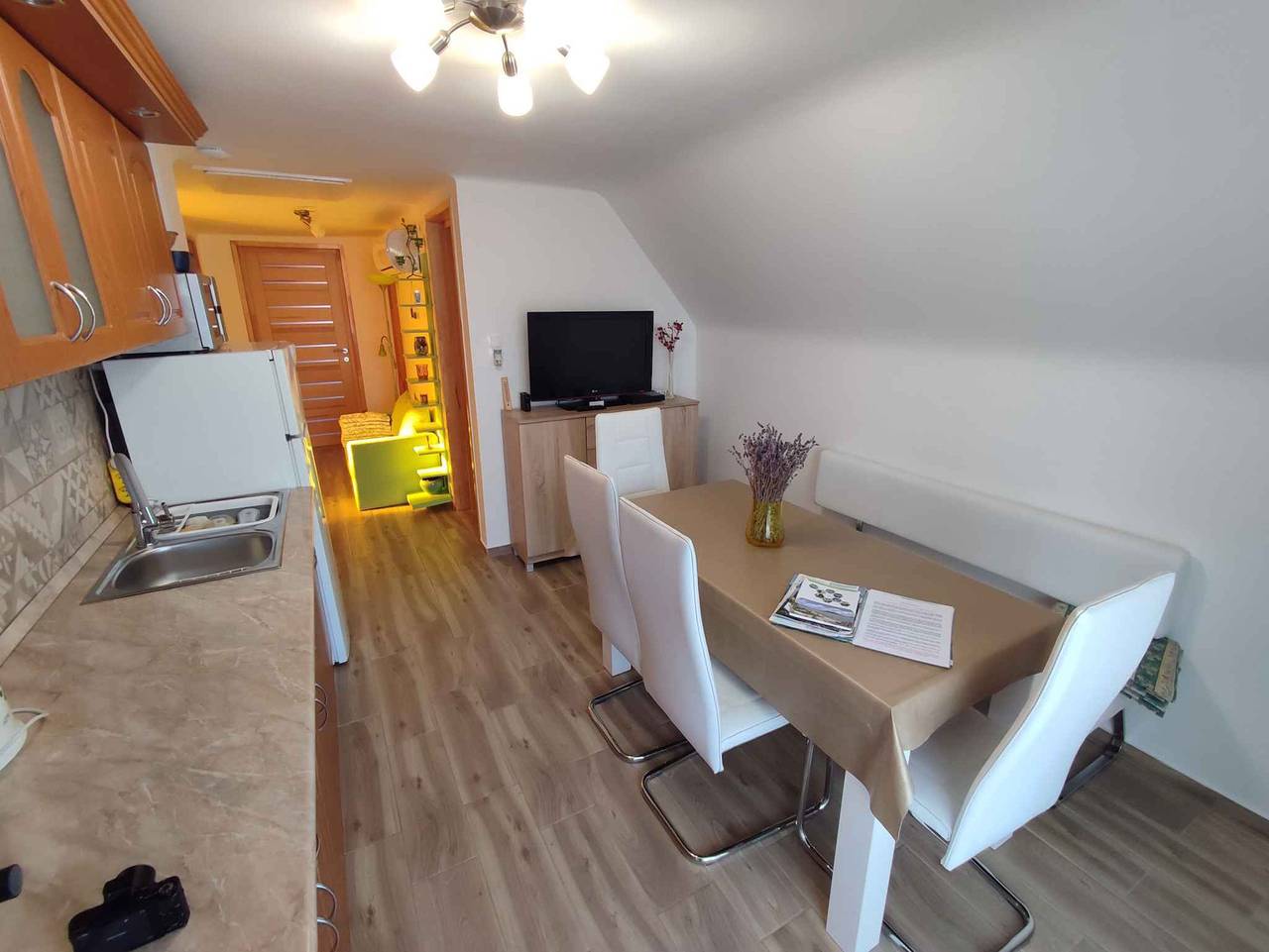 Apartamento vacacional entero, Apartamento vacacional apto para niños con Wifi  in Fonyód, Orilla sur del lago Balaton