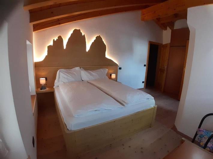 Gîte pour 5 personnes, avec terrasse et vue dans Padola