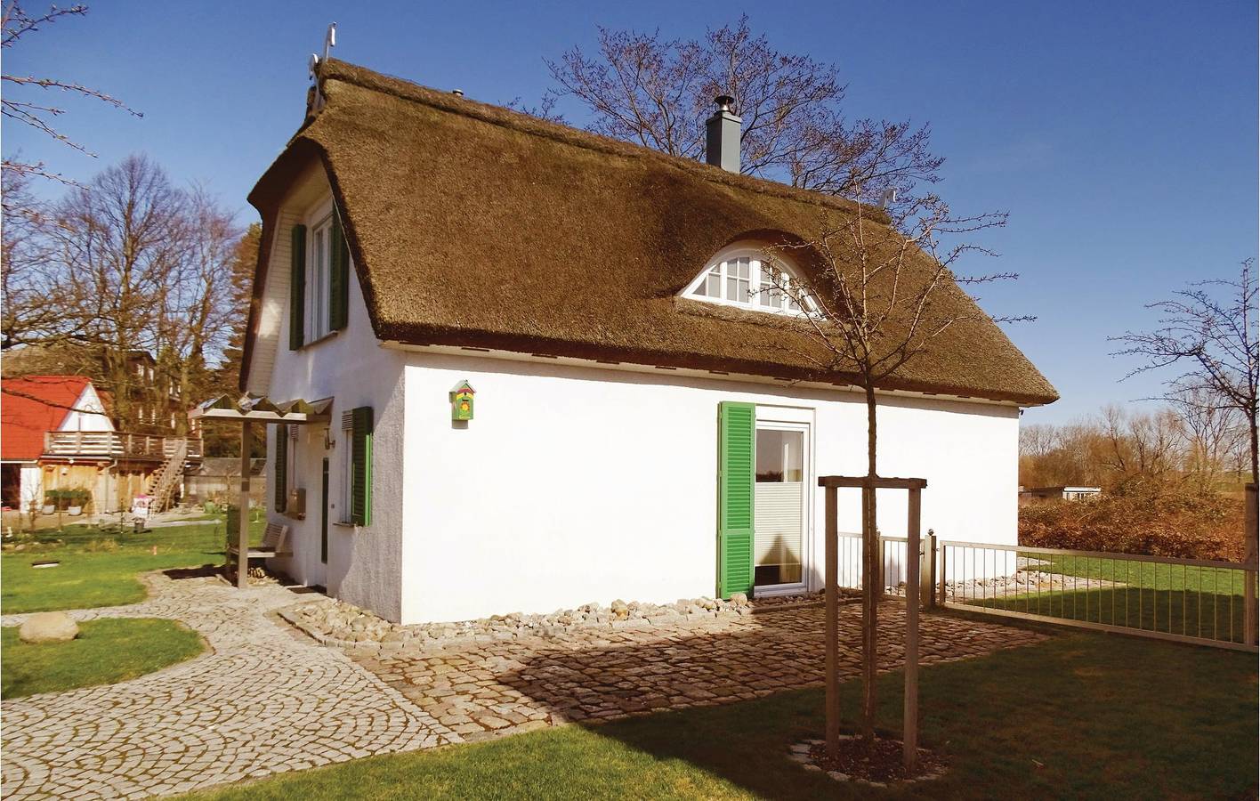 Gemütliche Wohnung mit Terrasse, Parkplatz 2km vom Strand entfernt in Kirchdorf (Poel), Nordwestmecklenburg (Wismar und Umgebung)