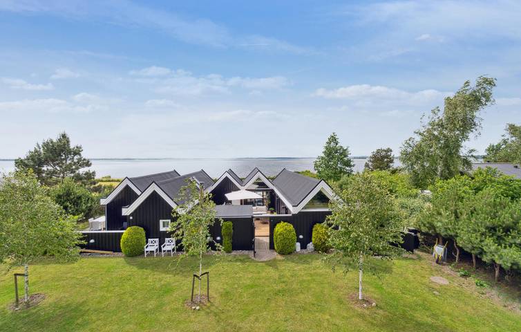 Ferienhaus für 10 Personen, mit Pool und Terrasse sowie Garten und Sauna, kinderfreundlich in Vellerup - 2