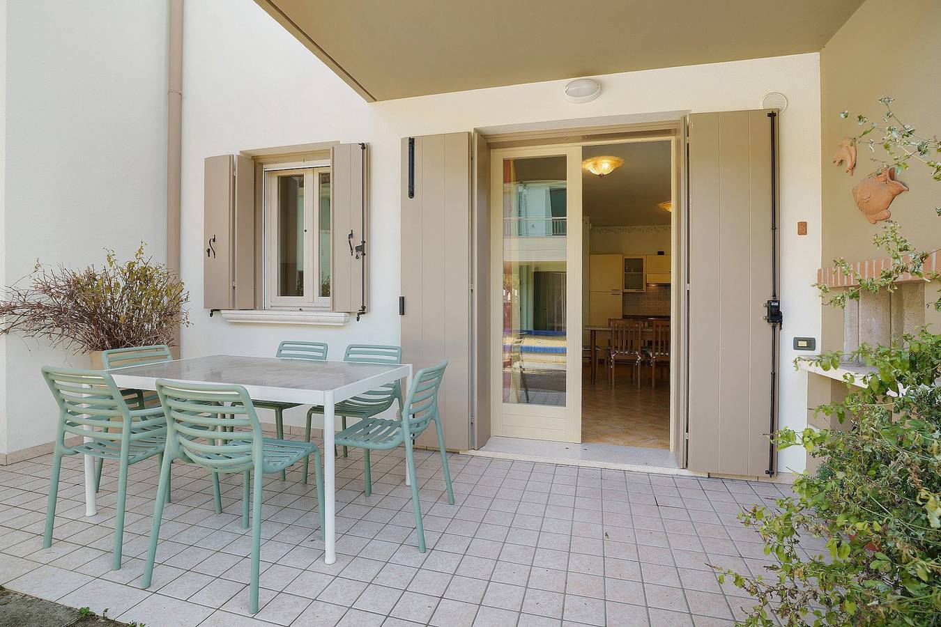 Ganze Wohnung, Apartment 'Valentina 1 – Erdgeschoss' mit Gemeinschaftspool, Wlan und Klimaanlage in Lido di Jesolo, Jesolo-stadt