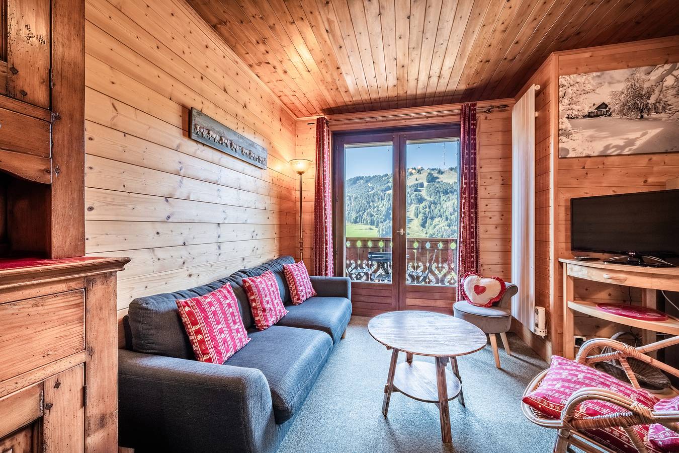 Geheel appartement, Appartement 'Grand Arnica' met Uitzicht op de Bergen, Balkon en Wi-Fi in Morzine, Les Portes du Soleil