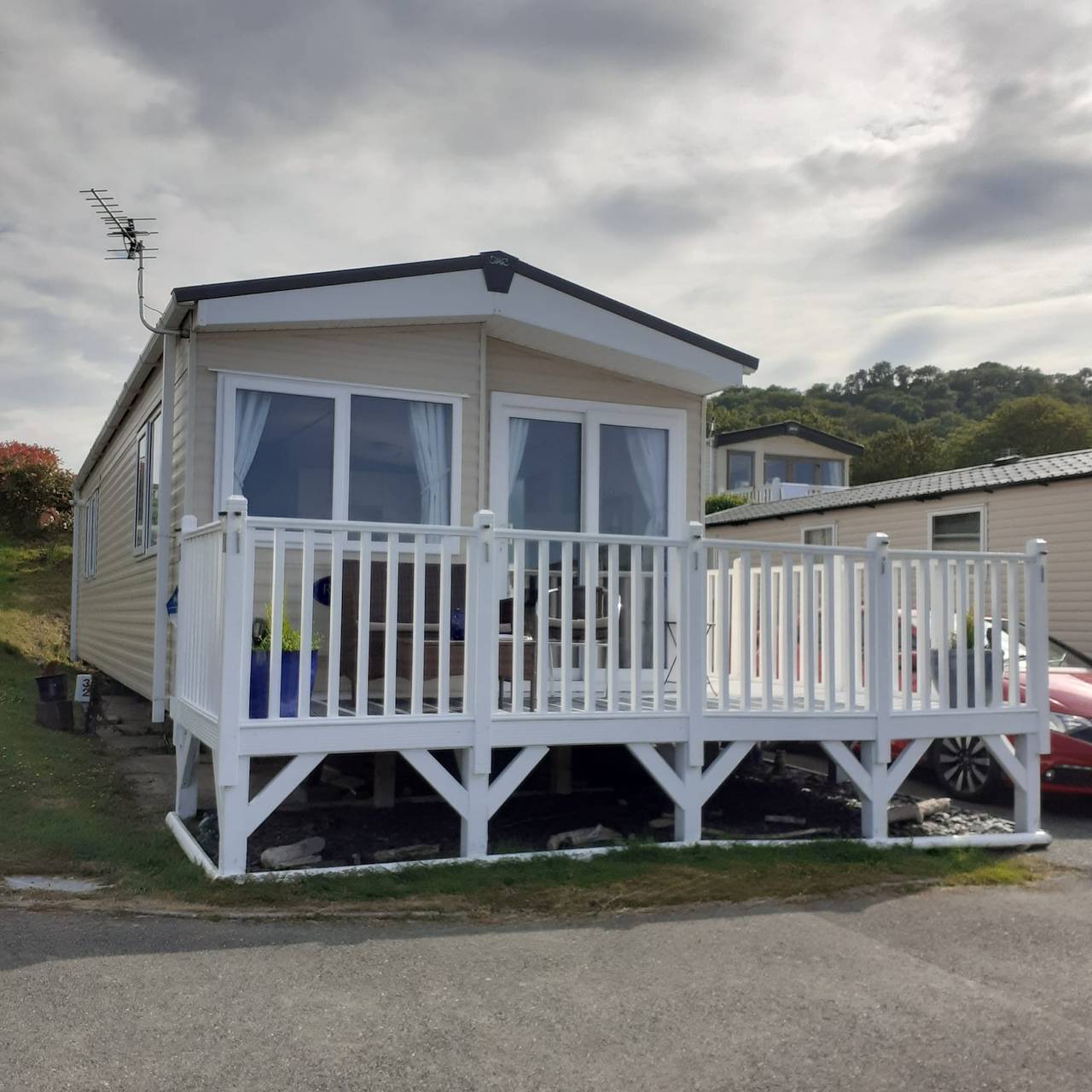 Seaside Chalet Retreat in New Quay in Cardigan Bay