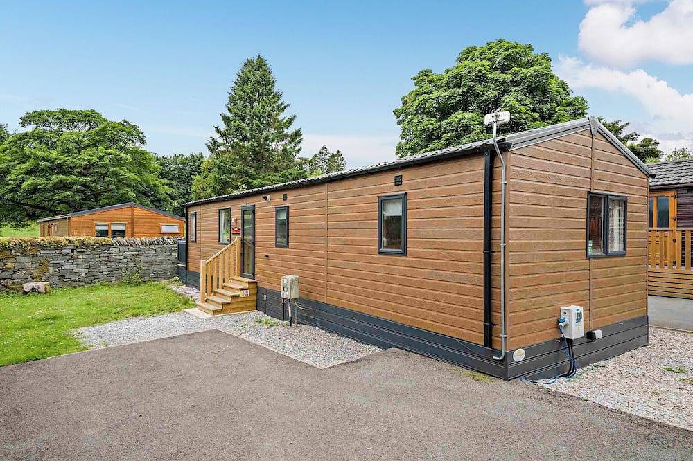 Glamping for 6 People in Bowness-on-Windermere, Cumbria