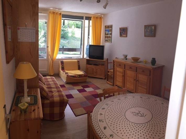 Gîte pour 4 personnes, avec balcon à Enchastrayes - 3