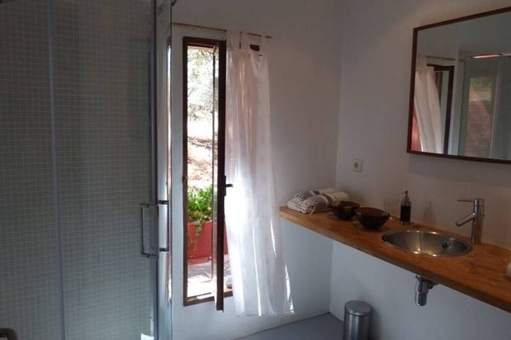 Wirklich besonderes Ferienhaus in wunderschöner Sierra Landschaft mit tollem Pool in Montánchez, Cáceres und Umgebung