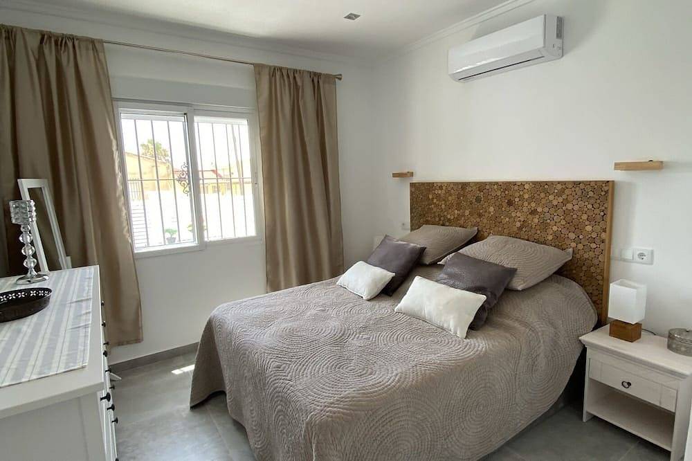 Detached, private house with Pool in San Fulgencio, Costa Blanca