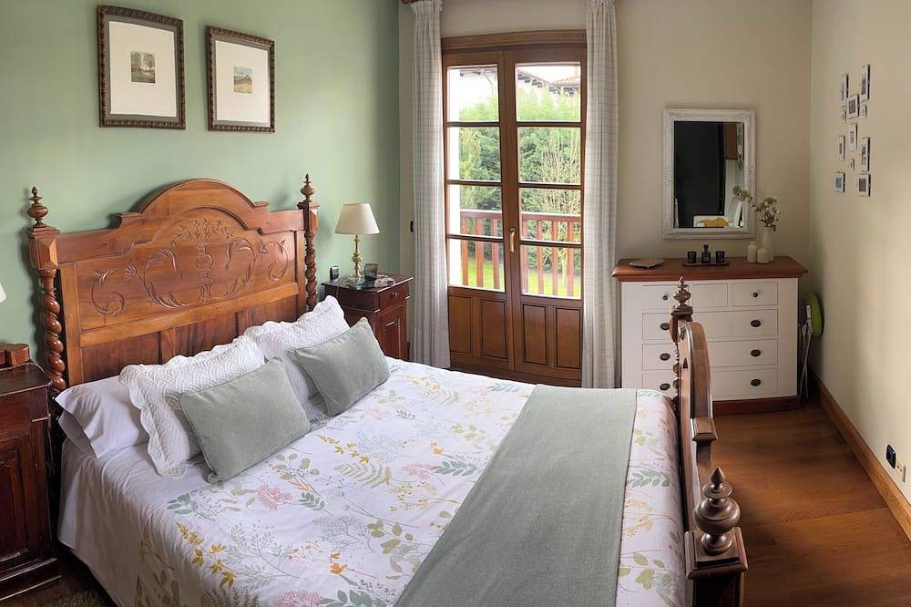 Casa Rural Galain Valle de Ultzama-Navarra con gran jardín, barbacoa y chimenea in Ulzama, Pirineos