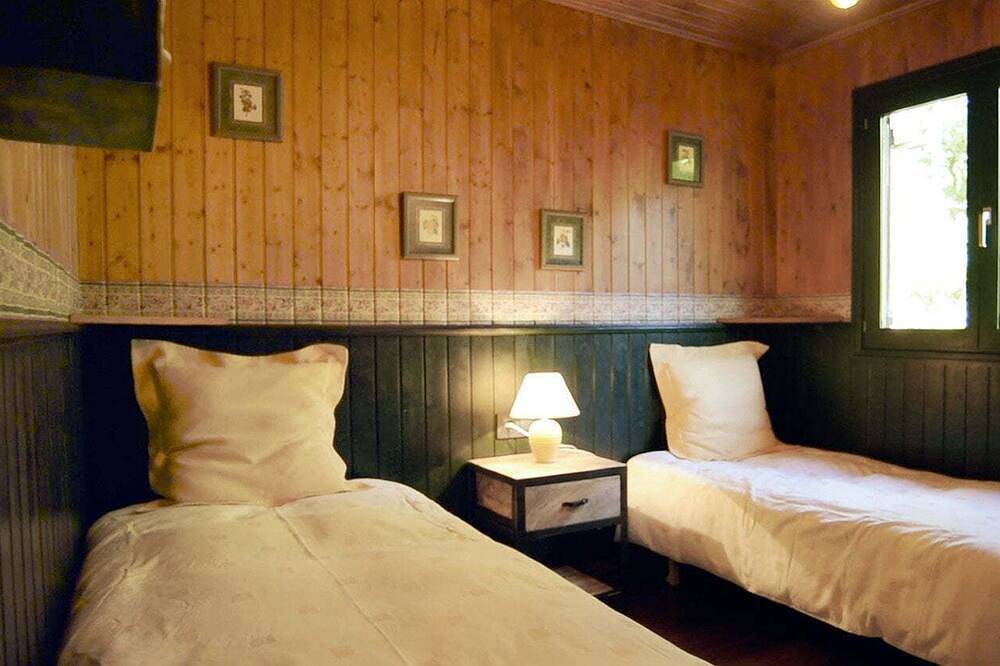 Wooden House in Remanso do Manantial in A Pobra do Caramiñal, Rías Baixas