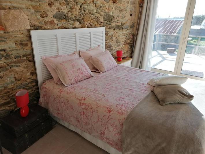 Maison d’hôte pour 2 personnes, avec Terrasse et Jardin ainsi que Piscine et Vue à Commequiers
