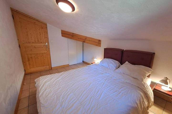 Apartamento entero, 150m from ski slopes, 3rd floor, view ski slopes, balcony, tv, ski locker, 44m², Les 2 Alpes in Mont-de-Lans, Les Deux Alpes