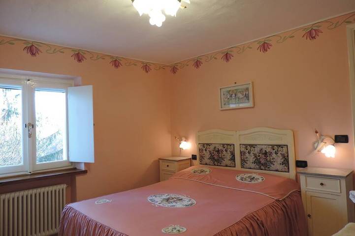 Appartamento intero, Isolato in collina con terrazzo balcone fra arte romanica, quiete  e natura in Cocconato, Provincia d'Asti