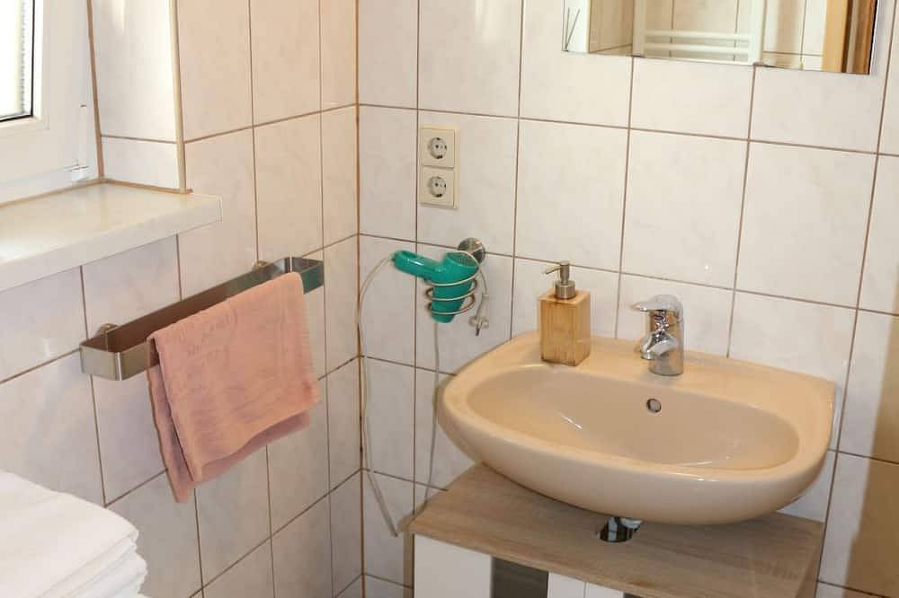 Ganze Wohnung, Ferienwohnung Anita in Neundorf, Thüringer Schiefergebirge