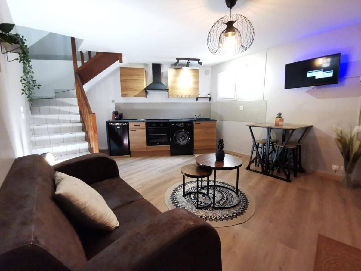 Appartement entier, One-Bedroom Apartment in Breuillet (Essonne), Essonne