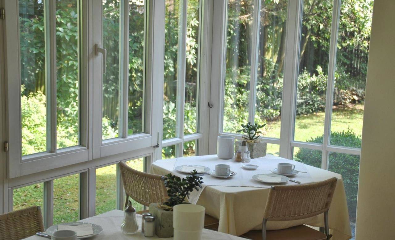 Villa am Schlosspark in Monaco di Baviera Obermenzing, Monaco di Baviera