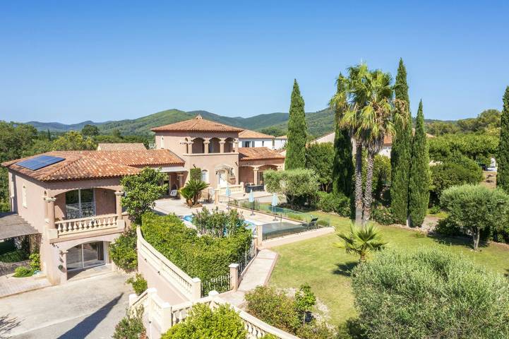 Location de vacances pour 12 personnes, avec jardin, adapté aux familles à La Crau - 4