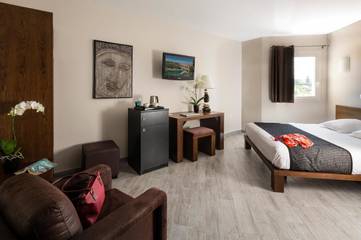Hôtel pour 3 personnes, avec terrasse et jardin à Saint-Laurent-des-Arbres