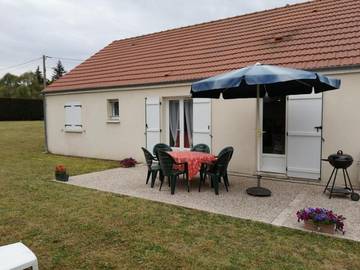 Location de vacances pour 6 personnes, avec jardin à Lailly-en-Val