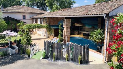 Gîte pour 3 personnes, avec piscine ainsi que jardin et jacuzzi dans Haute-Garonne