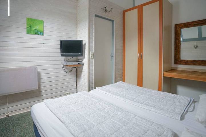 Cat'n'Boots Haus in Kirchheim, Knüllgebirge
