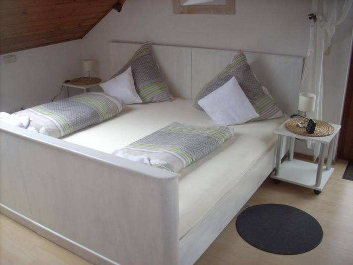 Gîte pour 5 personnes, avec vue et terrasse dans Langgons - 4