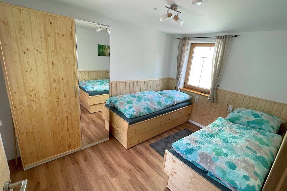 Ganze Wohnung, Ferienhaus mit toller Terrasse - Platz zum Wohlfühlen auf 100qm in Wallenfels, Frankenwald