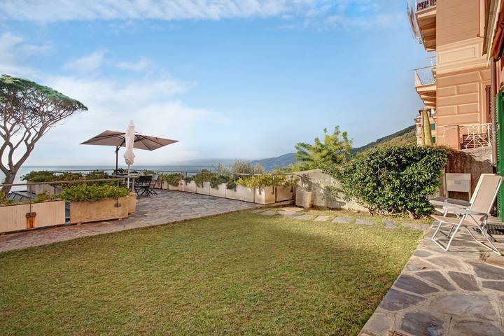 Appartement entier, Appartement "Accueillant Vue Mer" avec Jardin & Wi-Fi in Camogli, Riviera di Levante