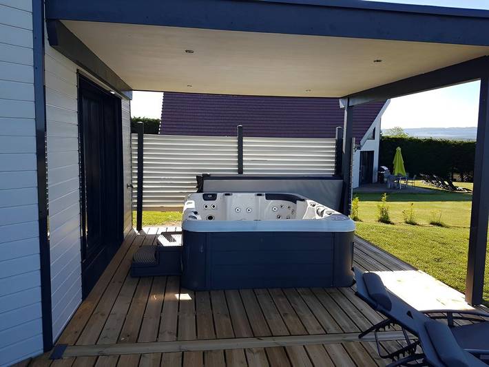 Chalet pour 6 personnes, avec jacuzzi ainsi que jardin et terrasse dans le Jura - 2