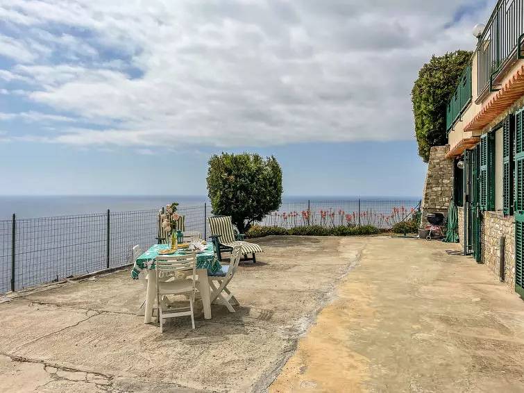 Geheel appartement, 2 kamers 4 personen in Poggi (Imperia), Imperia