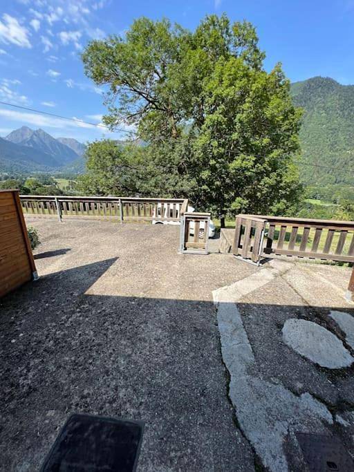 Gîte pour 5 personnes, avec jardin ainsi que terrasse et vue, animaux acceptés à Guchan