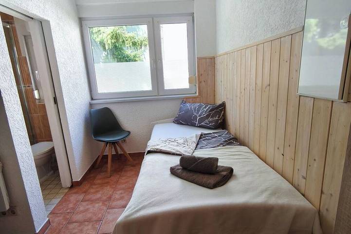 Ferienhaus für 6 Personen, mit Terrasse und Garten sowie Sauna in Freyburg (Unstrut) - 3