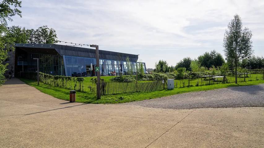 Vakantiehuis voor 5 personen, with sauna and zwembad as well as tuin in Henegouwen