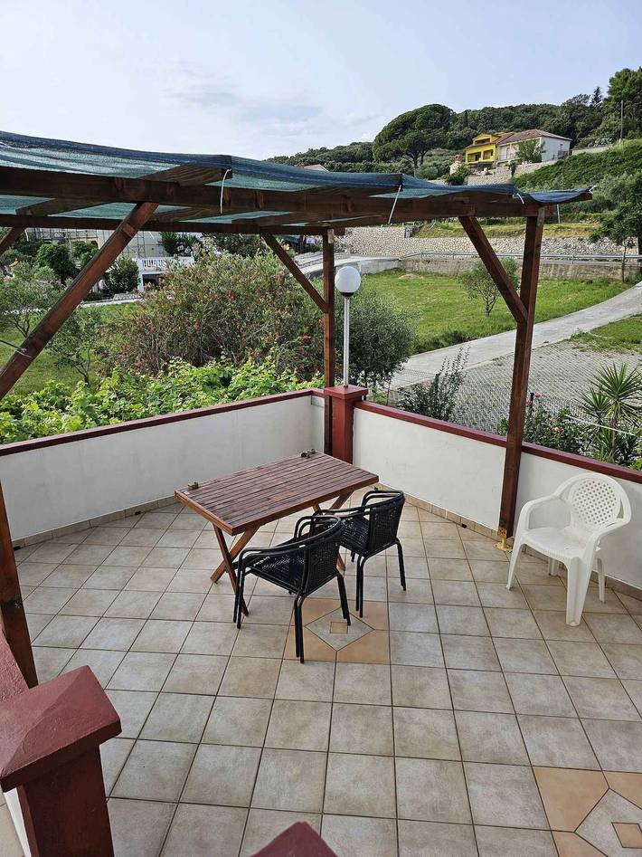 Appartement de vacances entier, Appartement de vacances avec vue sur la mer et grande terrasse in Kampor, Rab