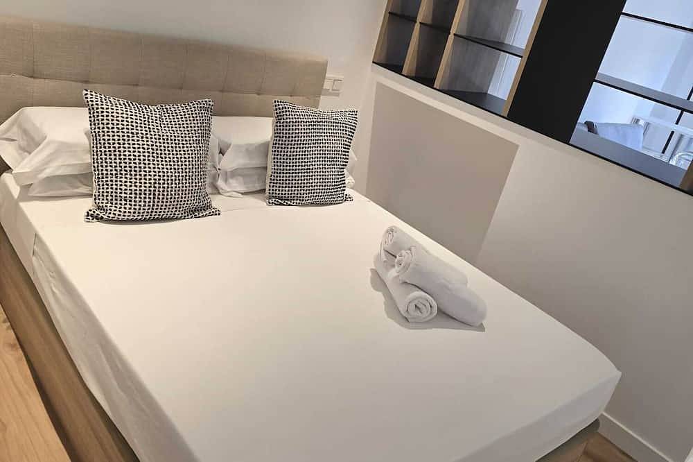 Entire apartment, A&R Apartment Margarita I in San Sebastián de los Reyes, Madrid Province