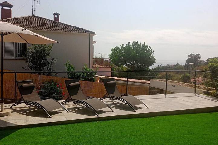 Apartamento de vacaciones para 4 personas, con terraza y jardín - 1