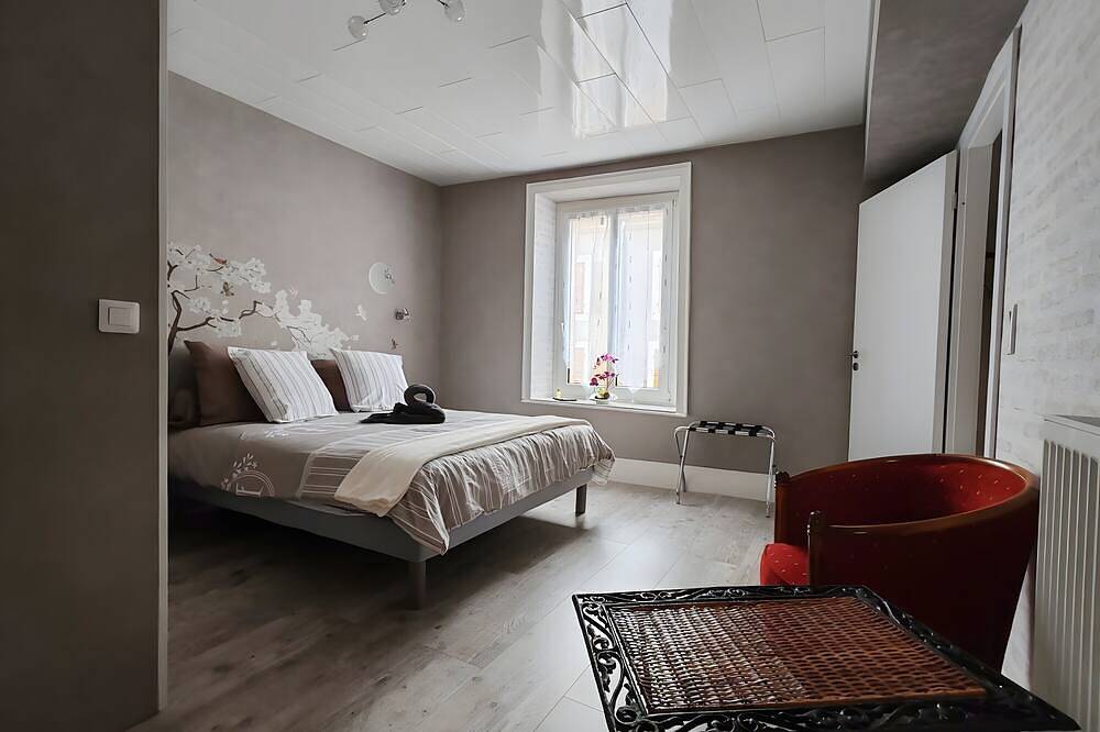 Entire apartment, Furnished T2 Apartment – Domaine Du Hêtre, Shared Garden, Wi-Fi & Air Conditioning in La Vôge-les-Bains, Épinal region