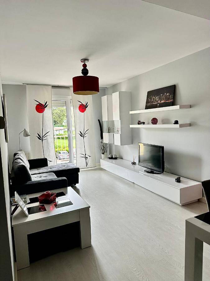 Apartamento para 4 personas, con Balcón además de Terraza y Vistas en Comillas