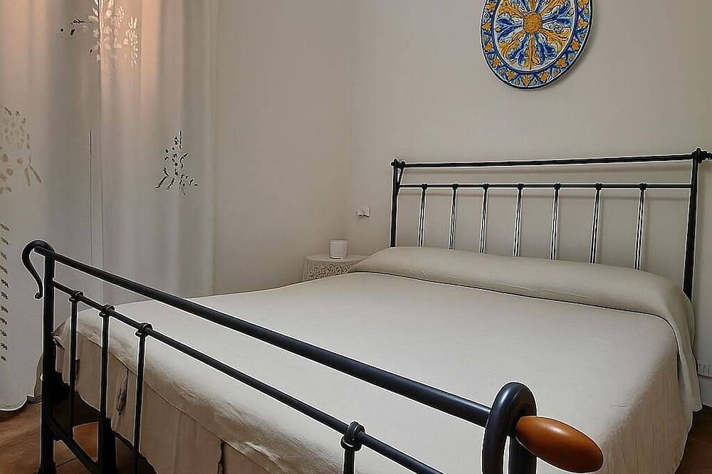 Villa in Sicilia, a Brucoli di Siracusa con vista e piscina Infinity in Augusta (comune), Siracusa e dintorni