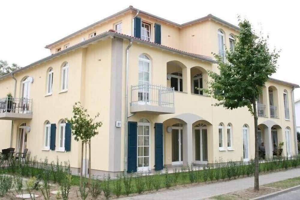 Apartamento entero, Amplio apartamento con terraza in Ostseebad Kühlungsborn, Kühlungsborn