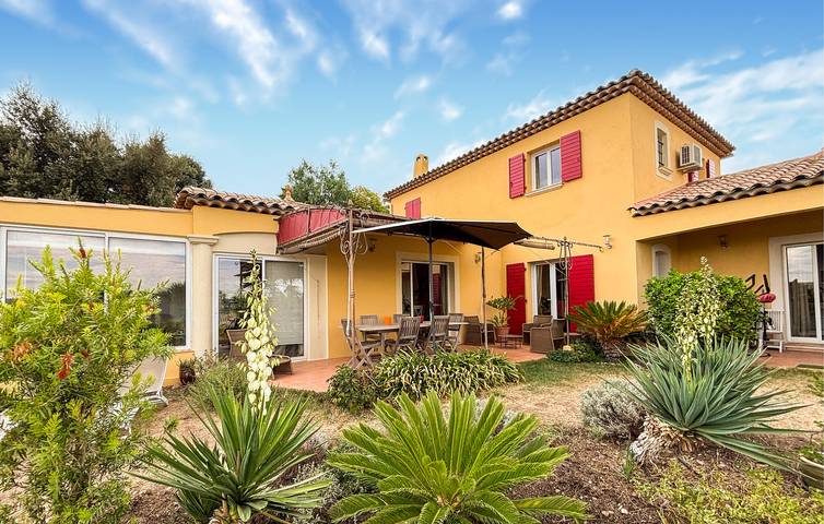 Location de vacances pour 6 personnes à Tanneron