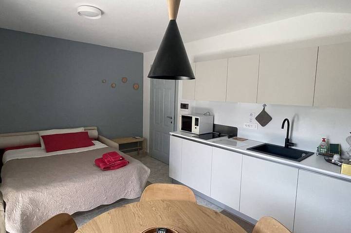 Appartamento intero, Appartamento Maison Sabrina con vista giardino in Borgofranco d'Ivrea, Canavese
