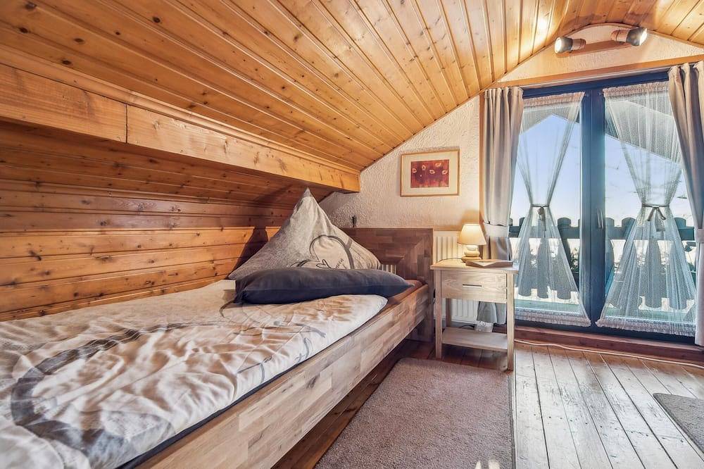 Ferienhaus mit Ofen & Sauna im Thüringer Wald in Emsetal, Waltershausen