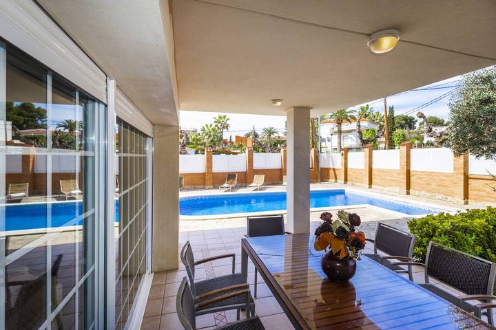 Casa rural para 18 personas, con jardín y terraza en Salou - 3